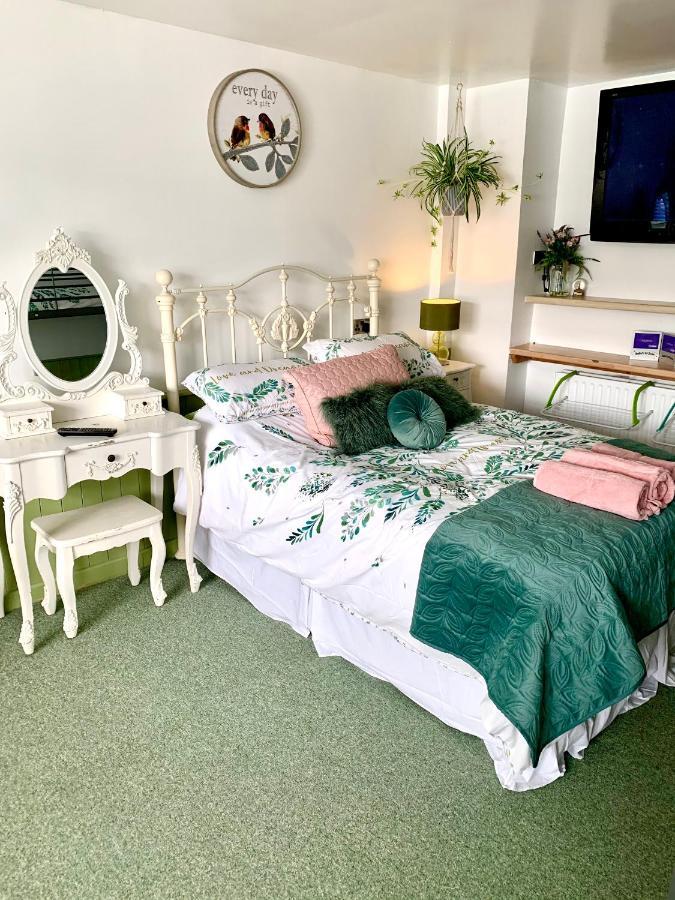 Barrs Court Beds Panzió Warmley Kültér fotó